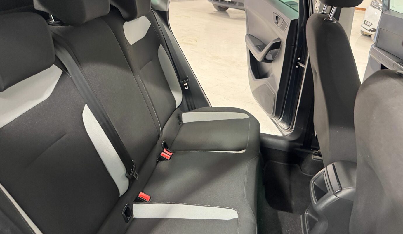 SEAT Ateca 1.0 TSI StSp Reference Eco SEAT Ateca 1.0 TSI StSp Reference Eco
