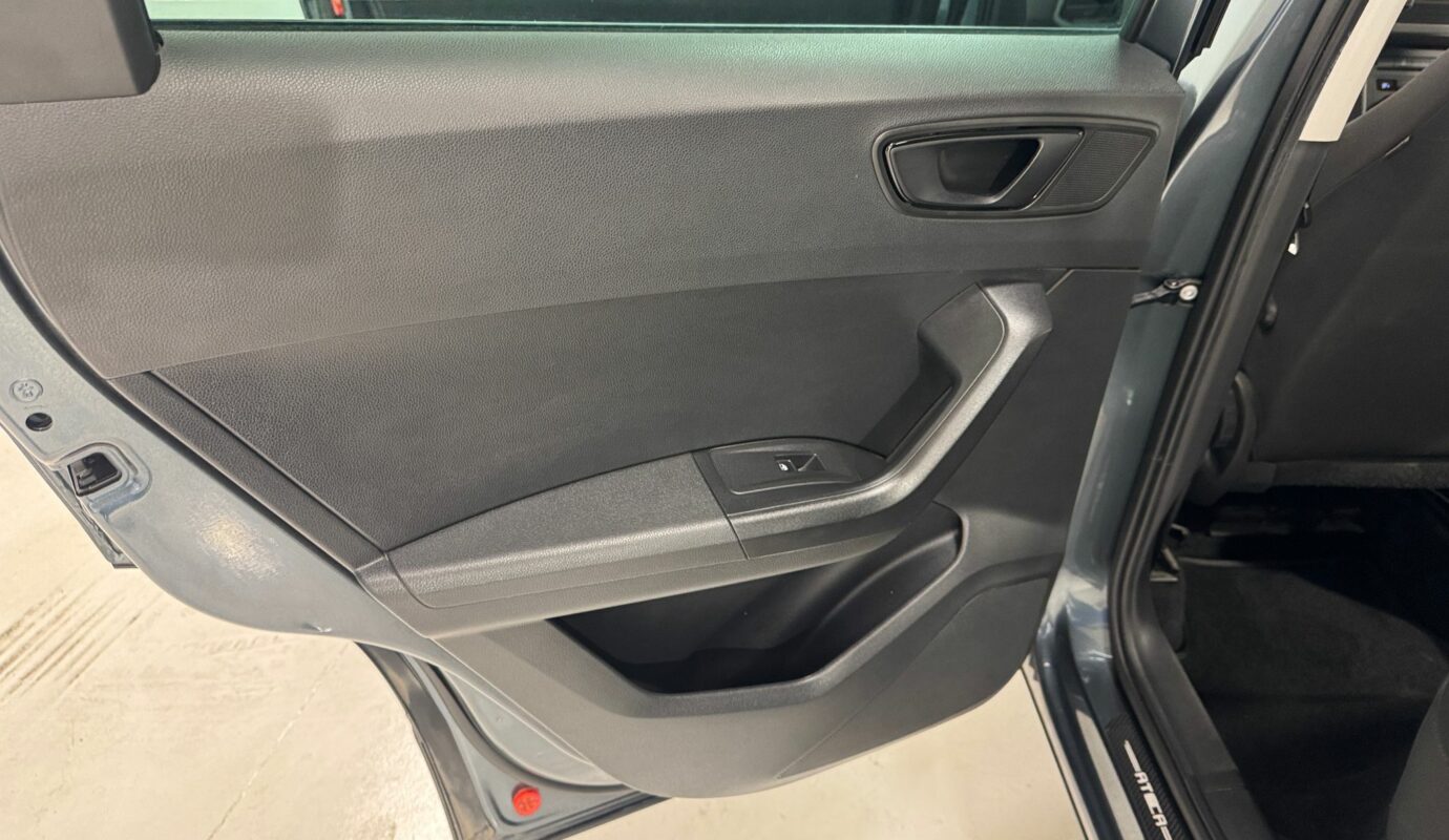 SEAT Ateca 1.0 TSI StSp Reference Eco SEAT Ateca 1.0 TSI StSp Reference Eco