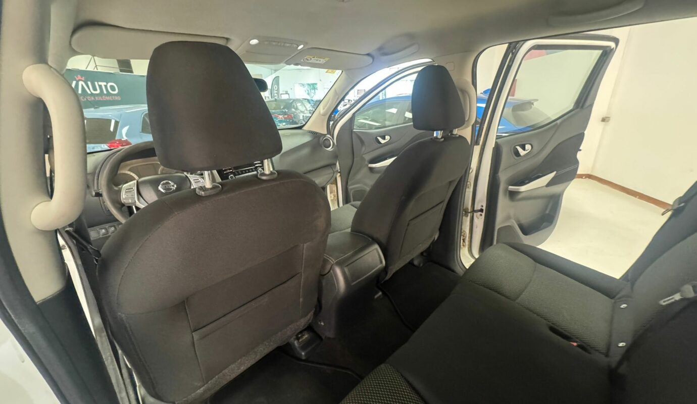 Nissan Navara Pick-up 2.3 dCi Trek Double Cab 4×4 Nissan Navara Pick-up 2.3 dCi Trek Double Cab 4×4