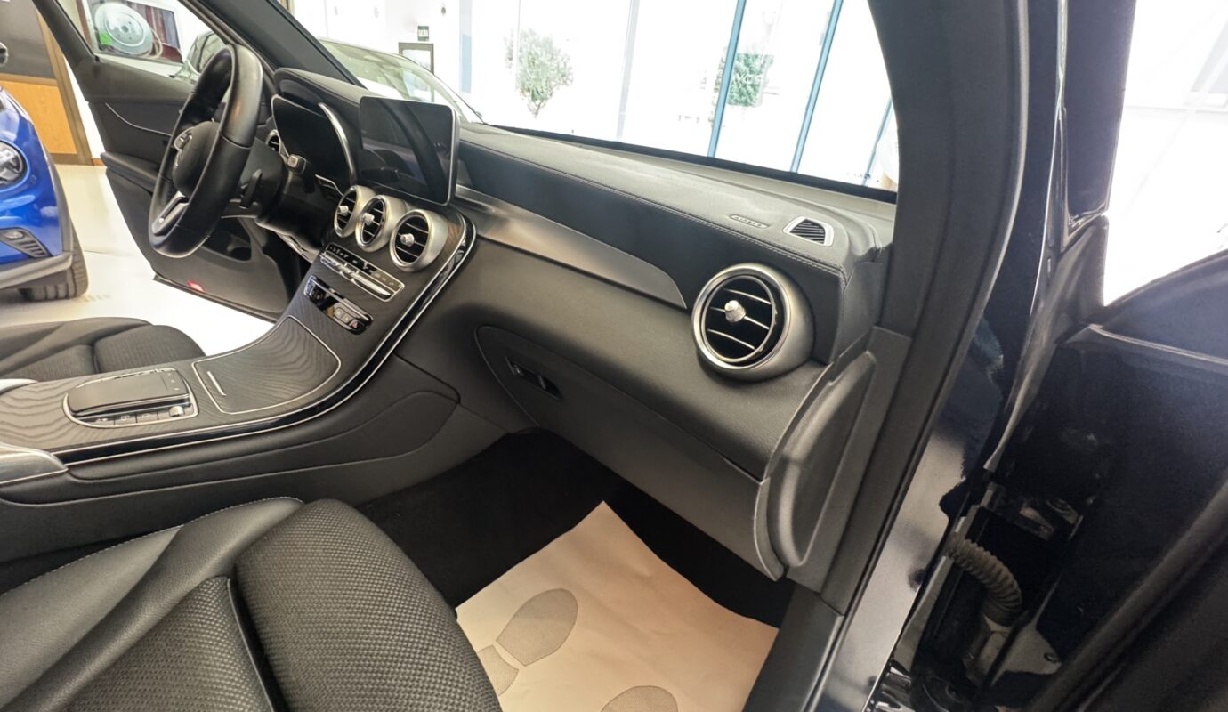 OFERTA  Mercedes-Benz GLC-Klasse GLC 220 d 4Matic OFERTA  Mercedes-Benz GLC-Klasse GLC 220 d 4Matic