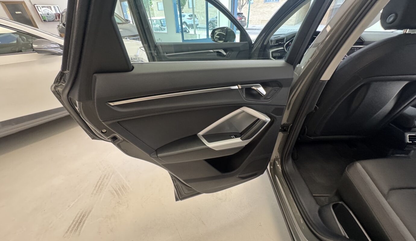 OFERTA   Audi Q3 35 TDI Advanced OFERTA   Audi Q3 35 TDI Advanced